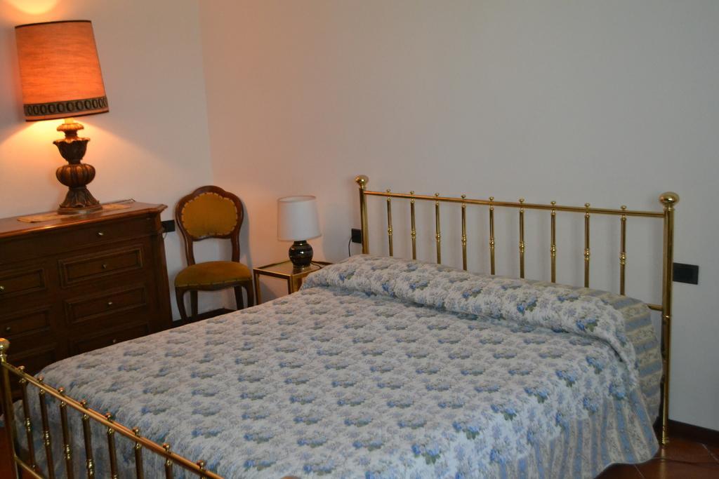 Turignano Apartment Montespertoli Szoba fotó